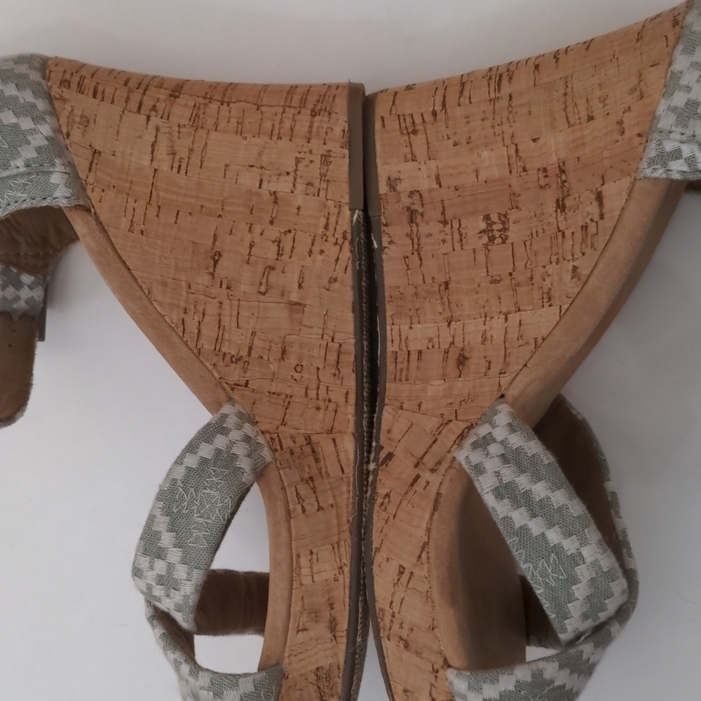 đ
ștoms Sienna Aztec Wedges Green White 8 - Picture 6 of 10